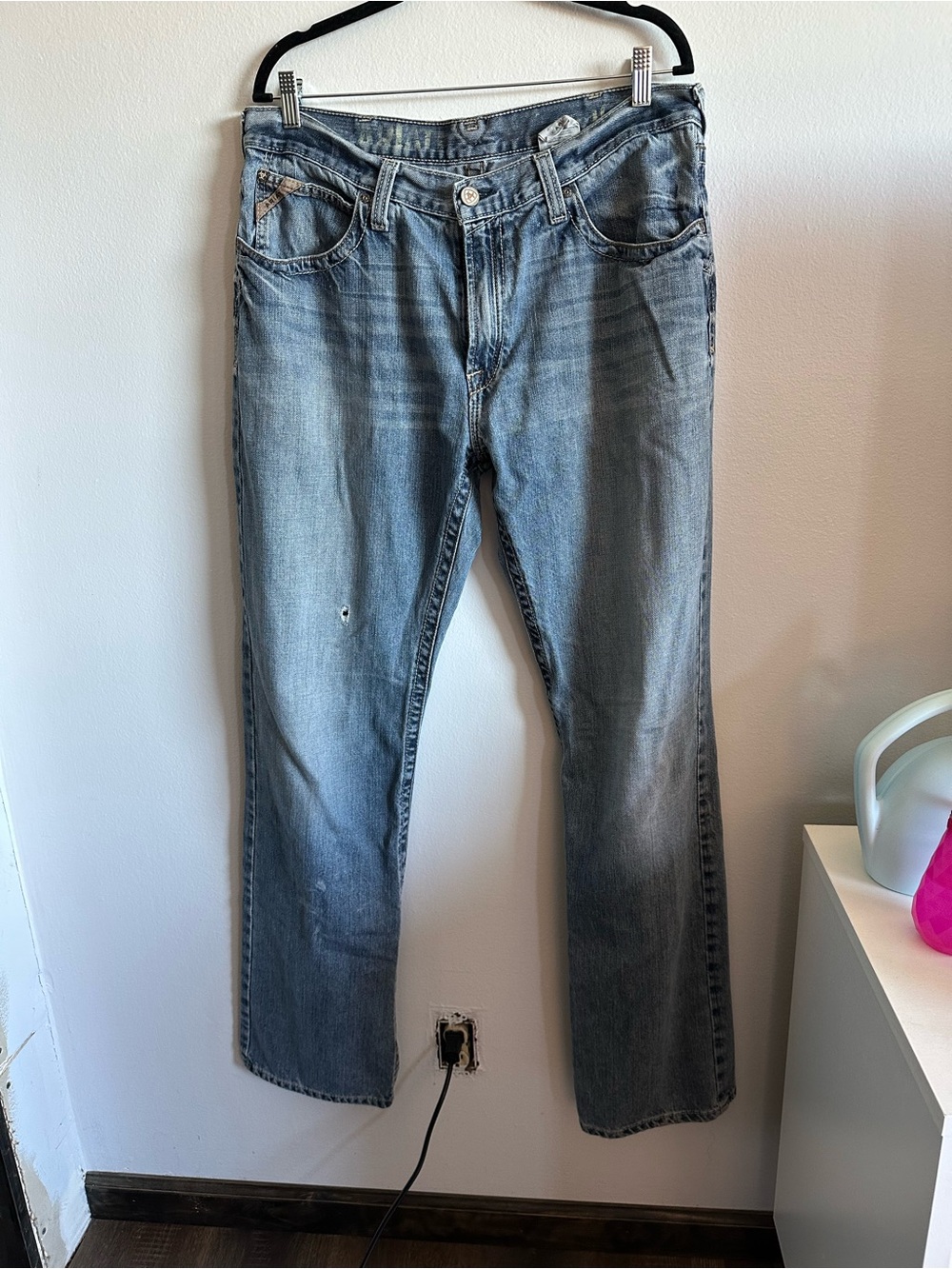 Ariat Men’s 36x38 Bootcut Jeans Distressed Medium Wash Western Cowboy Denim